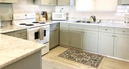 Perez Ipao Apts