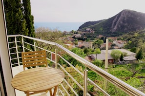 Vierbettzimmer | Terrasse/Patio