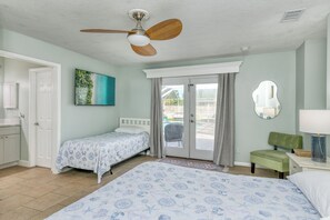 5 quartos, Wi-Fi de cortesia, roupa de cama