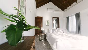 Exclusive Villa, 6 Bedrooms, Garden View | Premium bedding, down comforters, in-room safe, iron/ironing board