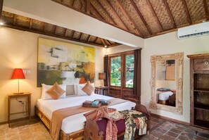 Minibar, in-room safe, desk, soundproofing - Dolcemare Resort (Gili Air)