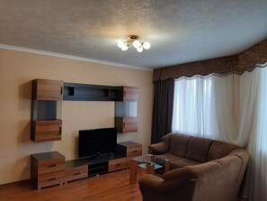 Classic Apartment, Multiple Beds, Non Smoking, City View