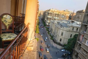 Basic-Dreibettzimmer, 3 Schlafzimmer, Nichtraucher, Stadtblick | Blick auf die Stadt