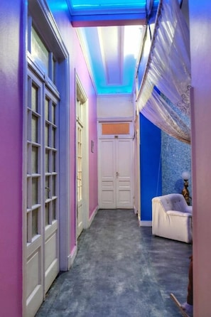 Pintu masuk properti