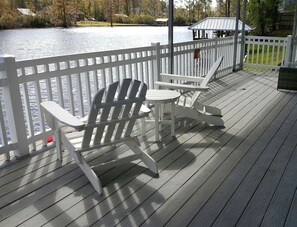 Property grounds - The Grey Goose (Waterfront) Historic New Bern - Private Beach - BRING YOUR BOAT! (New Bern)