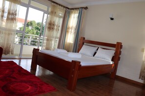 3 Schlafzimmer, Bügeleisen/Bügelbrett, WLAN, Bettwäsche