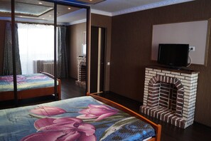 Design Apartment, 2 Queen Beds | 2 bedrooms, hypo-allergenic bedding, soundproofing, iron/ironing board - Pretty Apartment on Vokzalnaya 61k1 (Ryazan)