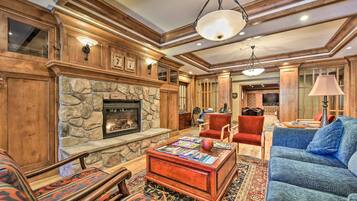 TV, fireplace, DVD player, books