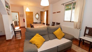 TV, fireplace, DVD player, table football