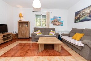 TV, fireplace, DVD player, foosball