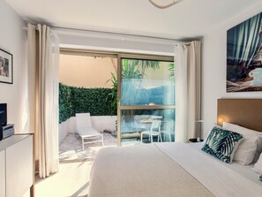 Fer et planche à repasser, Wi-Fi, draps fournis