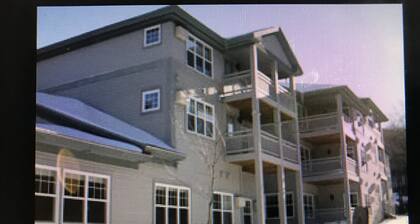 SMUGGLER"S NOTCH RESORT VT 3 BEDROOM DELUXE PRESIDENTS WEEK 2024