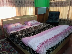 디럭스 트리플룸, 킹사이즈침대 1개, 흡연, 계곡 전망 | 객실에서 보이는 전망