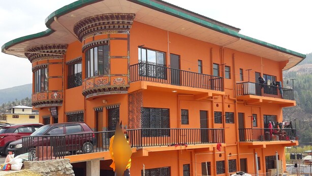 Parking - Riverside Duplex Guest House (Thimphu)