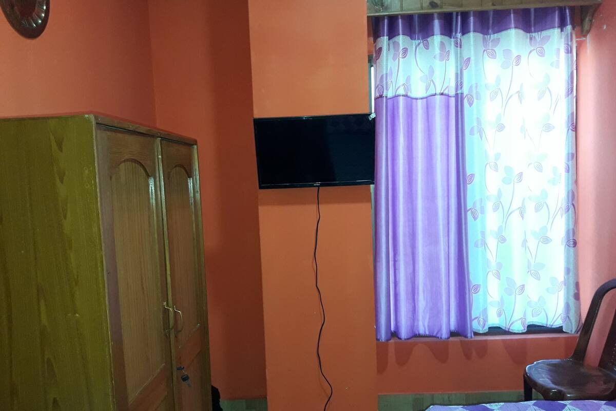Habitación superior, 1 cama individual grande, para no fumadores, vista al valle | Servicios de la habitación
