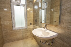 Regadera, regadera tipo lluvia, amenidades de baño de diseñador 