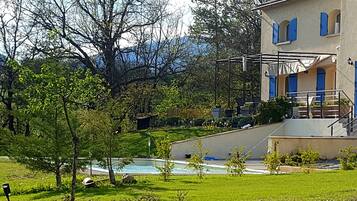 Piscine extérieure, piscine chauffée