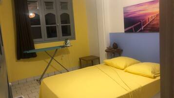 1 chambre, fer et planche à repasser, Wi-Fi, draps fournis