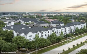 Exterior - Spacious 2BR+2BA apartment in the hearth of Medical Center (Houston)