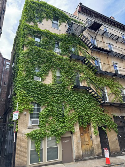 Amazing price & location w parking -North End -Boston