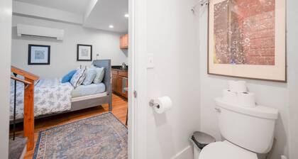 Amazing price and location / parking -North End (M1S)