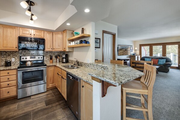 Fridge, microwave, stovetop, dishwasher