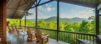 Lazy Bear Lodge - Mountain Cabin w/Amazing Views