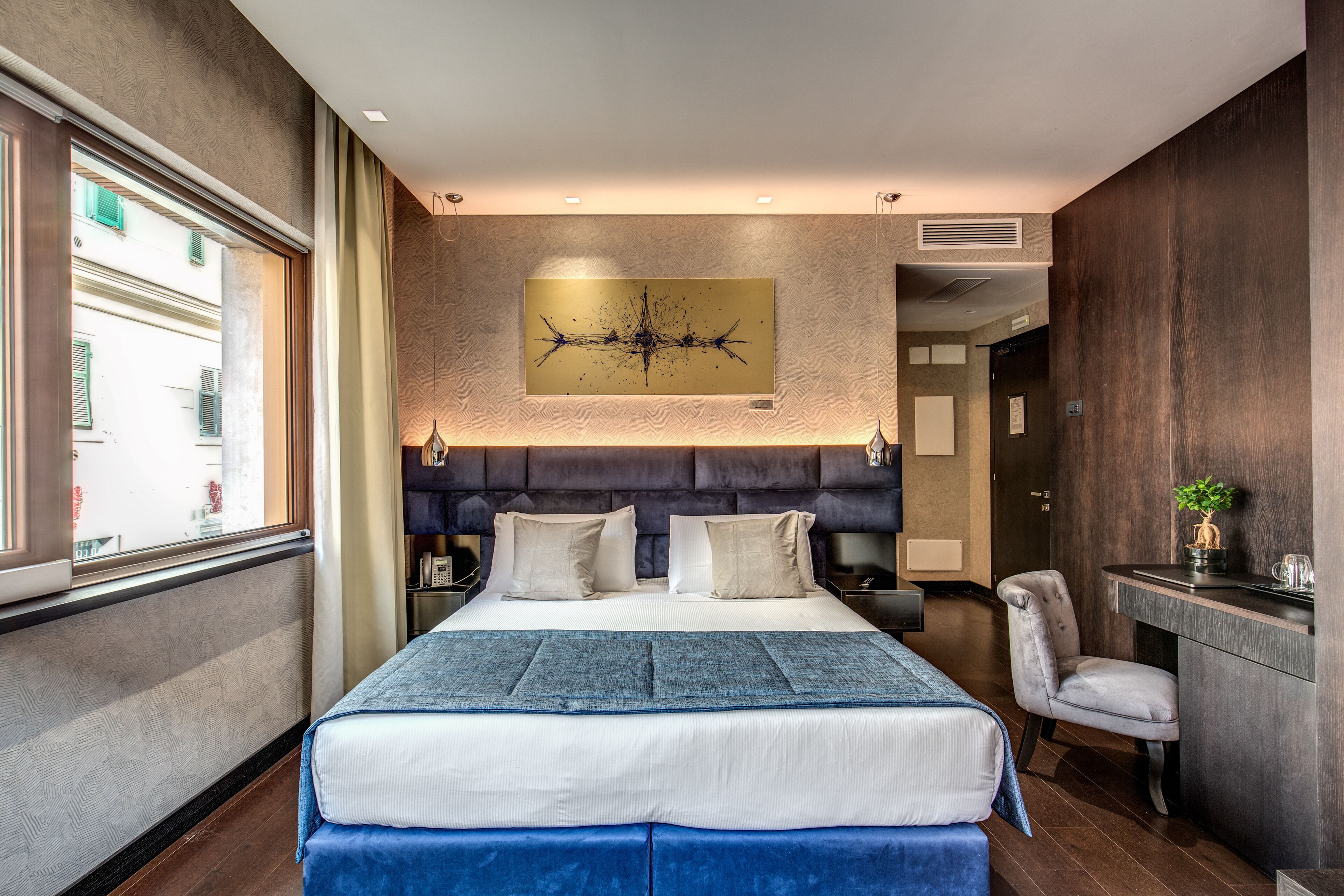 standard double room (no special view) | premium bedding, minibar, in-room safe, desk