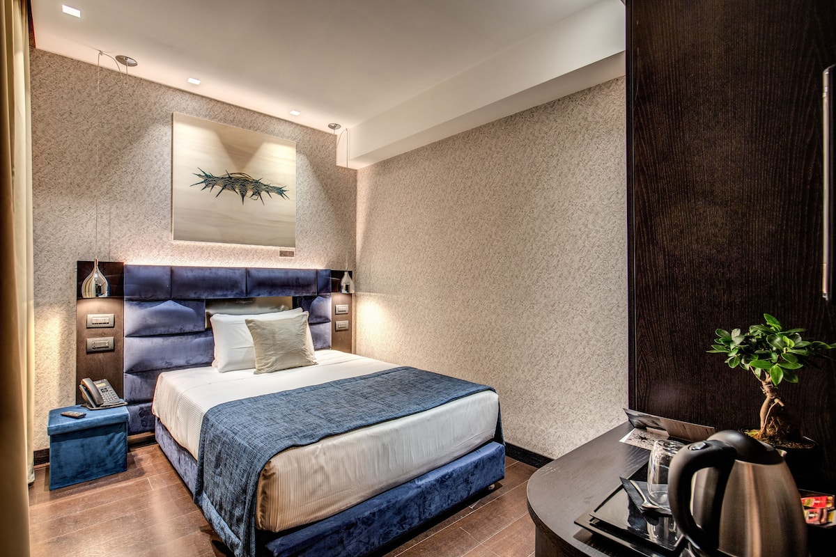 Doppia Basic | Biancheria da letto di alta qualità, minibar, una cassaforte in camera