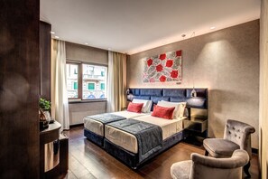 Premium bedding, minibar, in-room safe, desk - Prassede Palace Hotel (Rome)