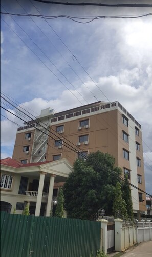 Exterior - Newton Hotel & Service Apartment (Yangon)