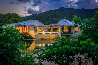 Casa de vacaciones en la selva tropical de lujo ganadora del premio Alkira