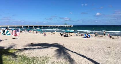 Schönes Studio am Strand, nur wenige Schritte vom Strand entfernt