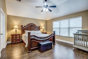 5 chambres, bureau, fer et planche à repasser, accès au Wi-Fi (inclus)