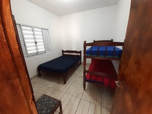 2 bedrooms, wheelchair access - House with Pool in Jardim Real (Praia Grande) (Praia Grande)