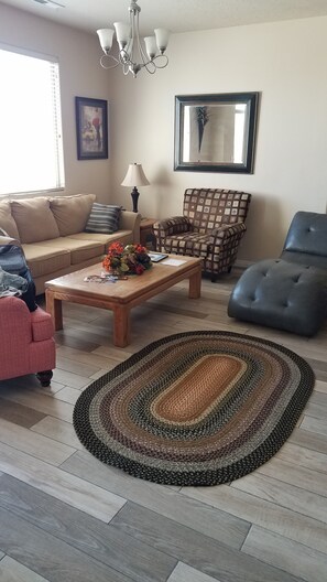 Téléviseur connecté, lecteur de DVD, imprimante