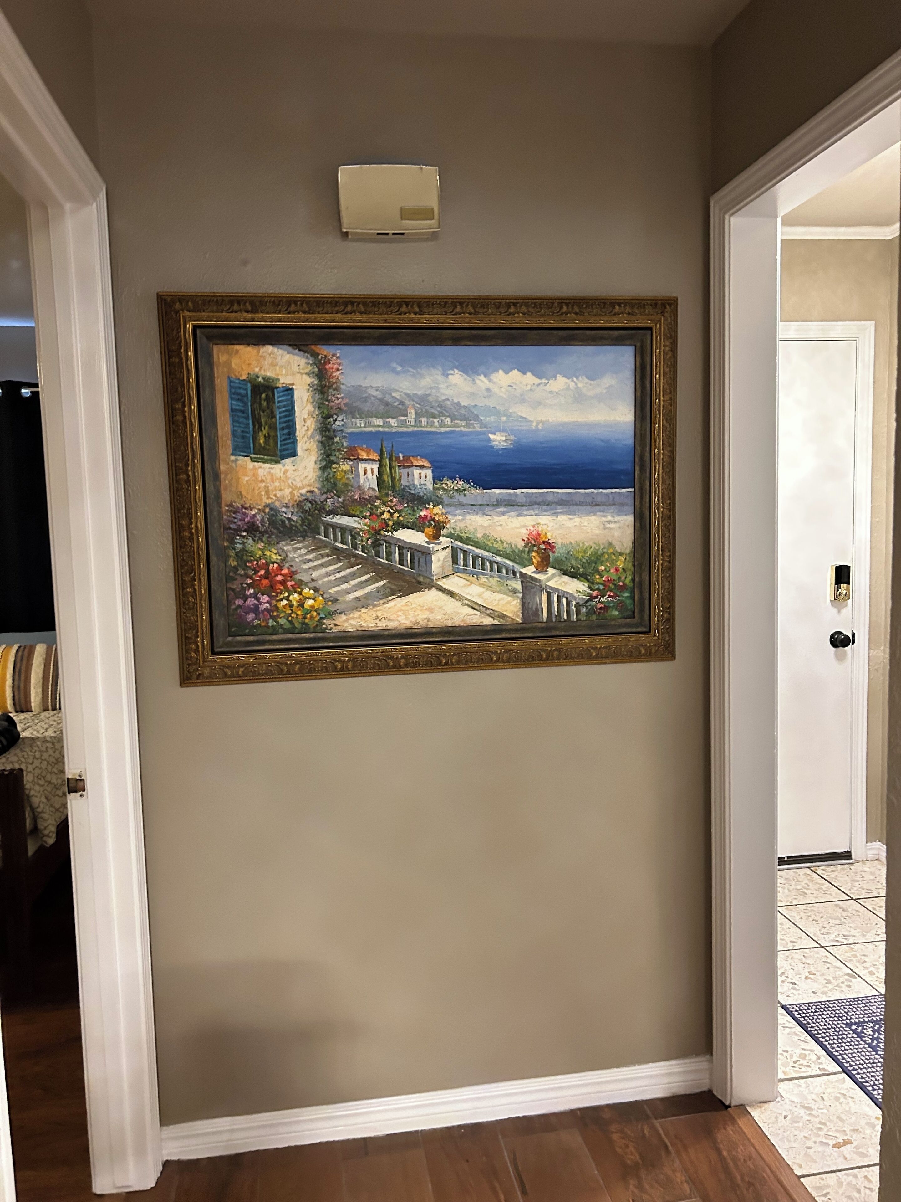 4 室のベッドルーム、デスク、遮光カーテン、アイロン / アイロン台