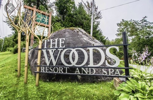 Ski, Ride,Relax, Read in this Exclusive Luxury, family friendly Vermont getaway