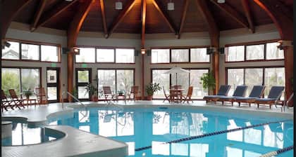 Ski, Ride,Relax, Read in this Exclusive Luxury, family friendly Vermont getaway