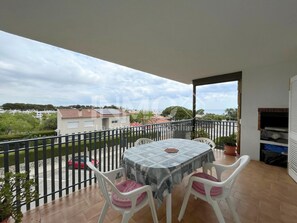 Outdoor dining - Appartment with terrace and barbecue (Cambrils)