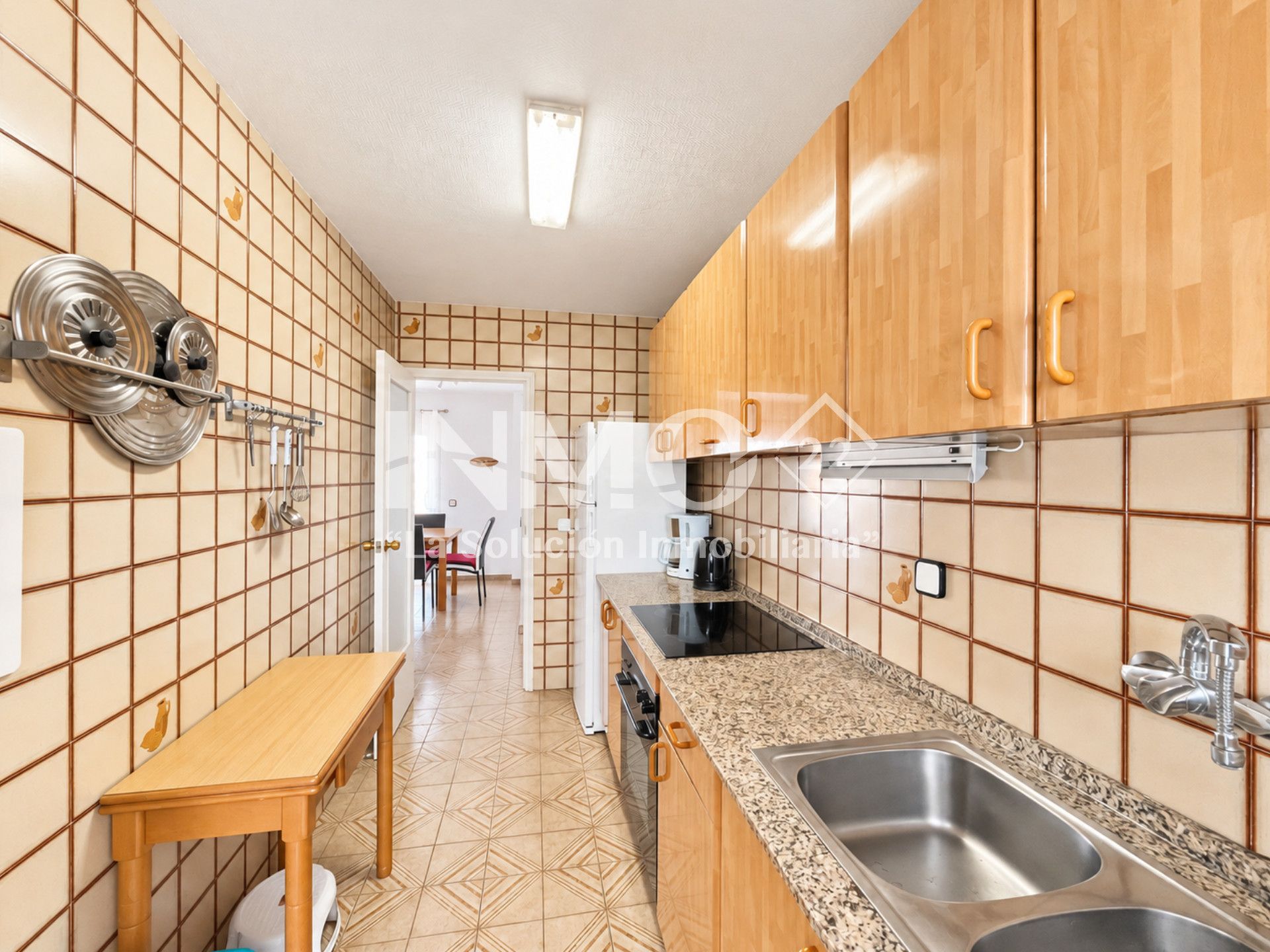 Coffee/tea maker, fridge, microwave, dishwasher