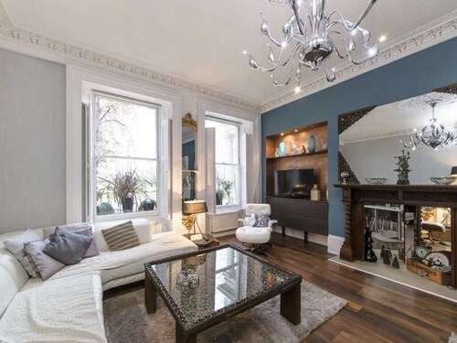 Elegant 3 Bed/ Br period Home +Private Garden & Cabin Zone 2 London next to park