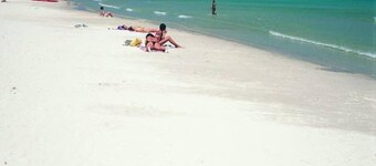 Deilig Villa 150 meter fra sjøen