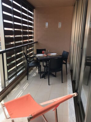 屋外ダイニングエリア