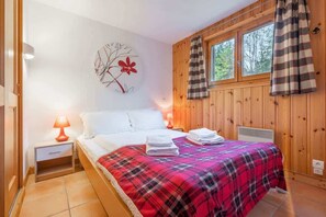 3 chambres, accès au Wi-Fi (inclus), literie fournie