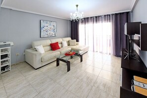 TV - LARGE OASIS COSTA ADEJE APARTMENT  (Costa Adeje)