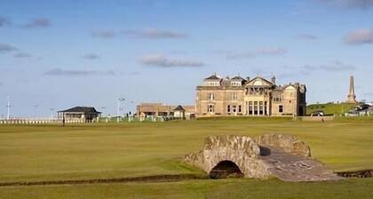 Swilken View, 5-Sterne-Selbstversorgerhaus mit Blick auf den alten Golfplatz in St. Andrews