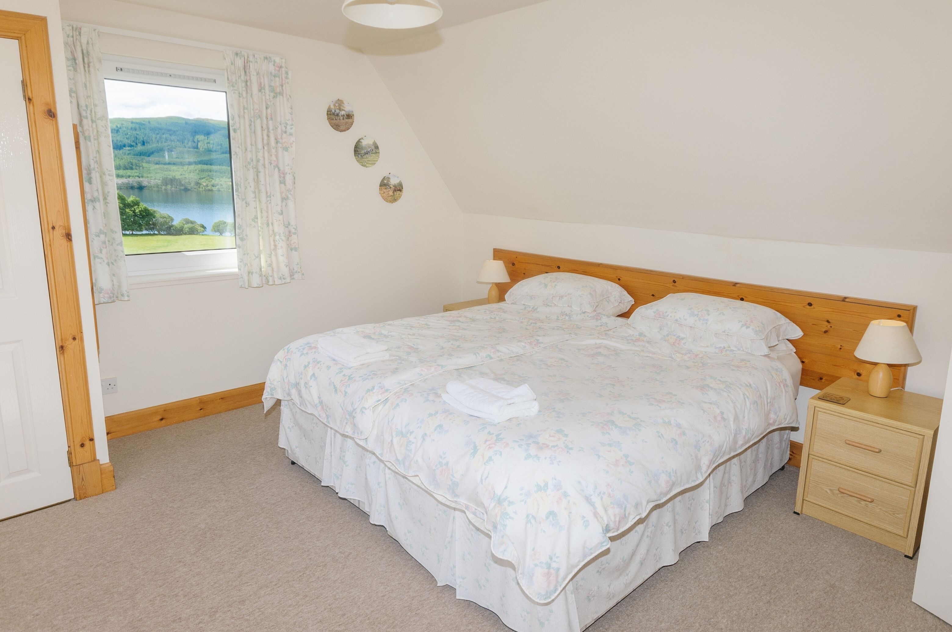 2 bedrooms, iron/ironing board, travel crib, free WiFi