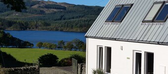 Peaceful setting and wonderful loch view in the Heart of Argyll