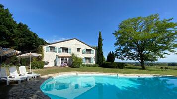 Alberca al aire libre